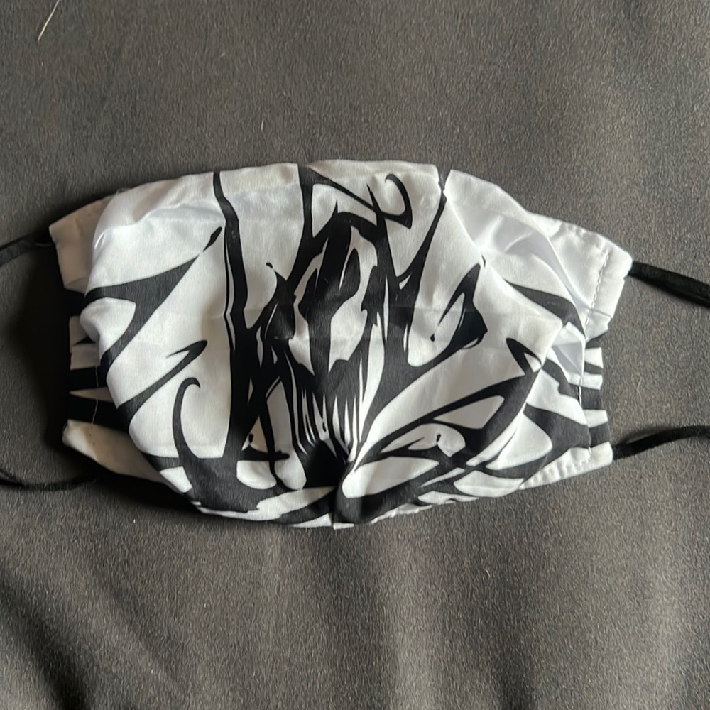 Venom facemask